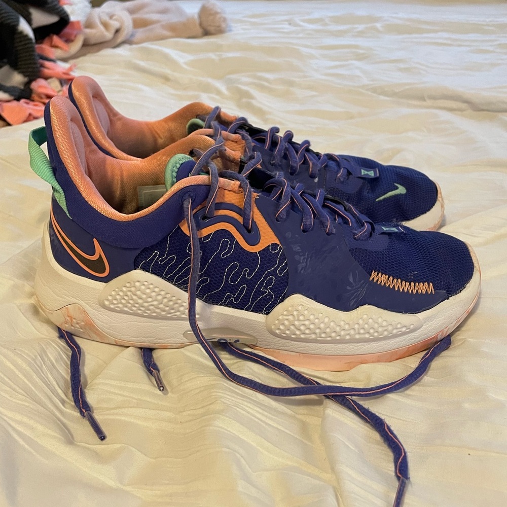 PG 5 Basketball Shoes